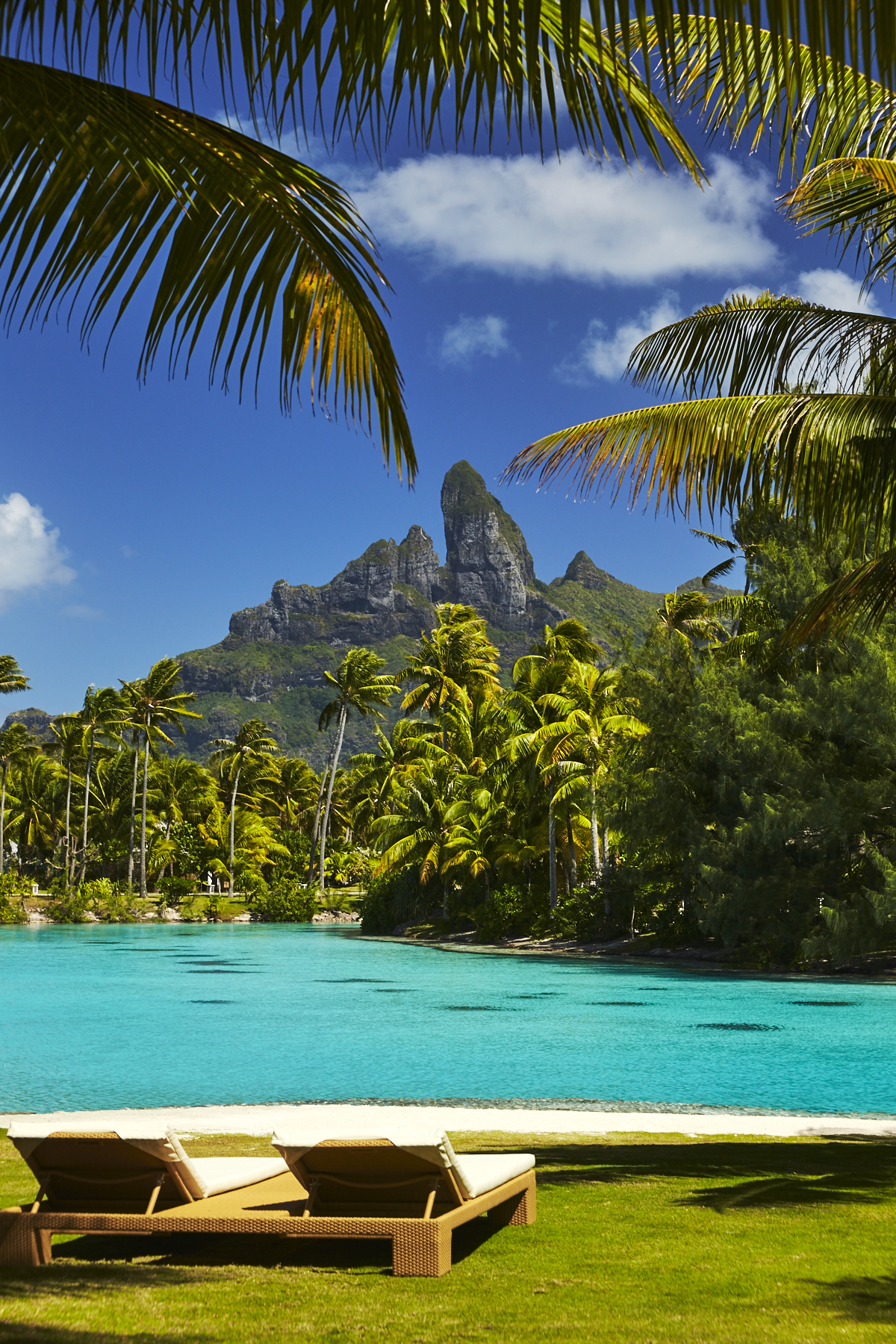 Getting from Bora Bora airport to the St. Regis Tahiti Style