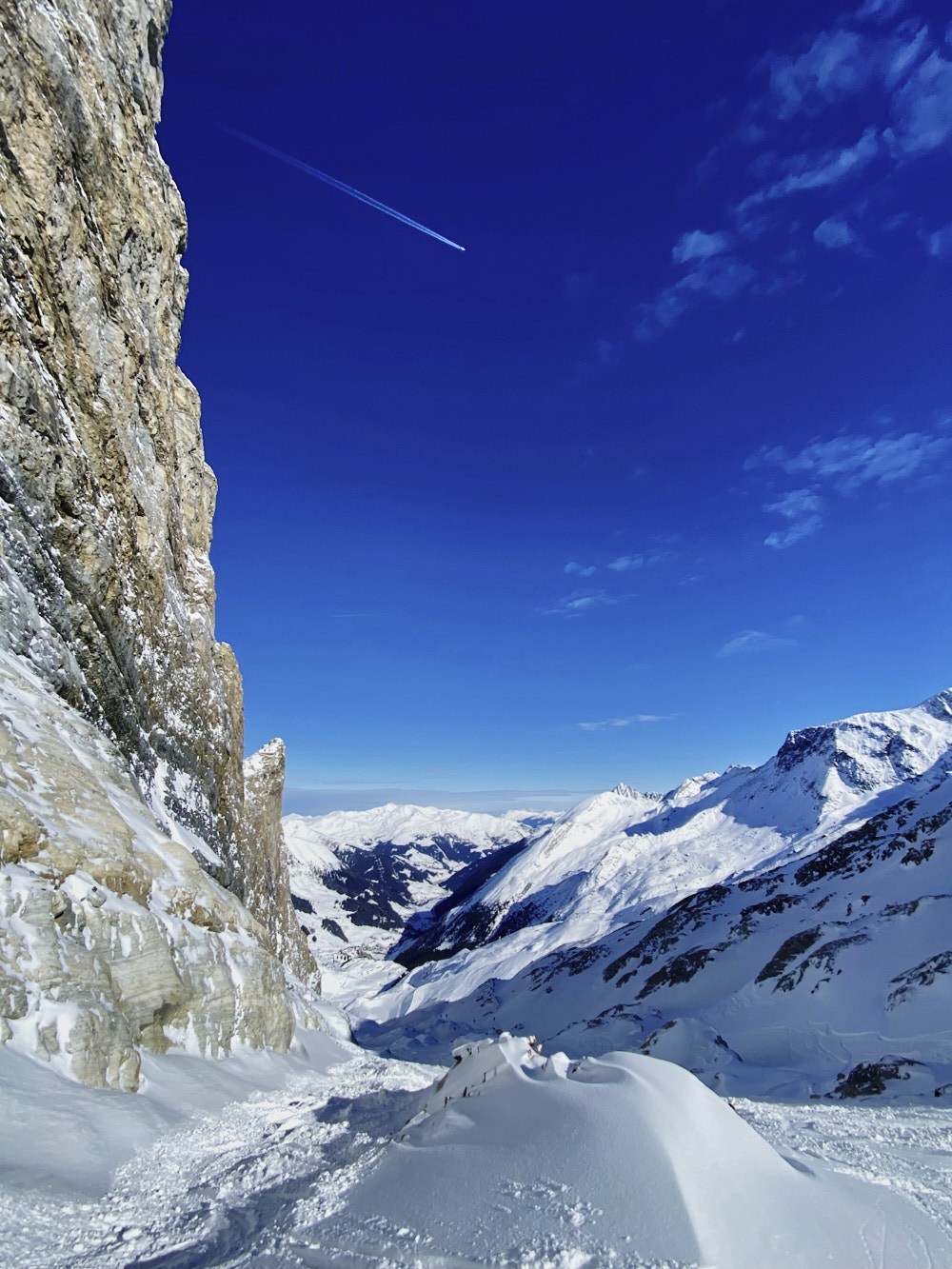 Hintertux Kaunertal Beautiful Blue Sky Ski-ing Day