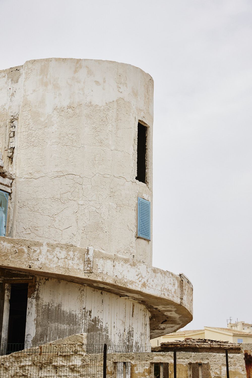 Hotel on Favignana in need of a fix up