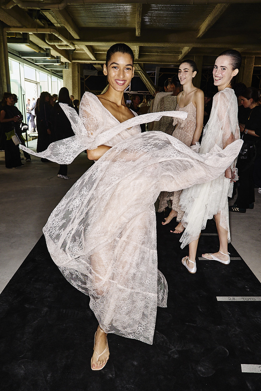 Philosophy di Lorenzo Serafini SS25 Fashion Show Milan Backstage